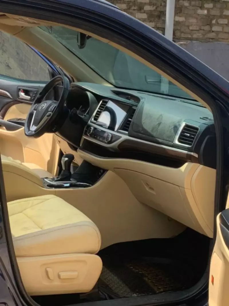Toyota Highlander - 2015