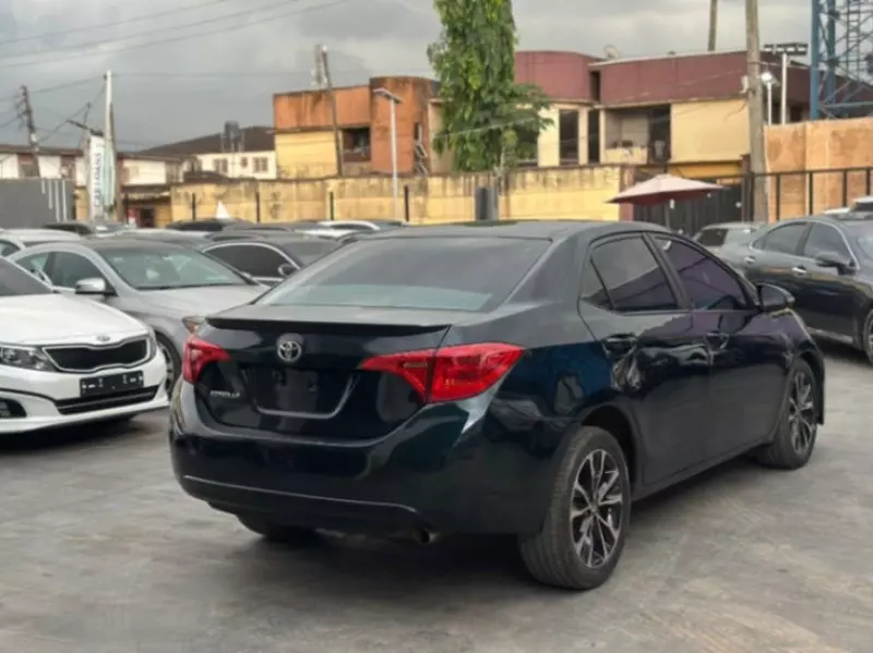 Toyota Corolla   - 2017