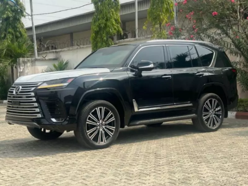 Lexus LX 600   - 2025