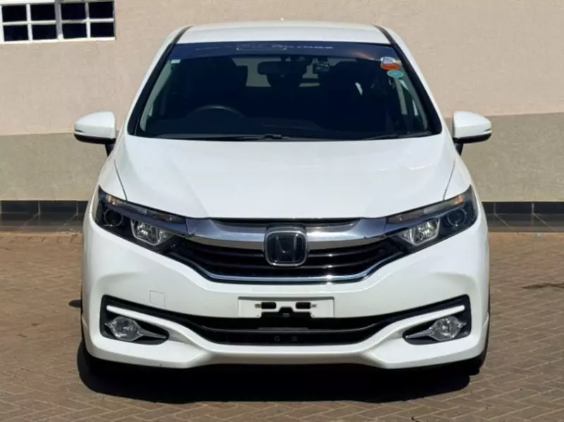 Honda Fit shuttle    - 2019