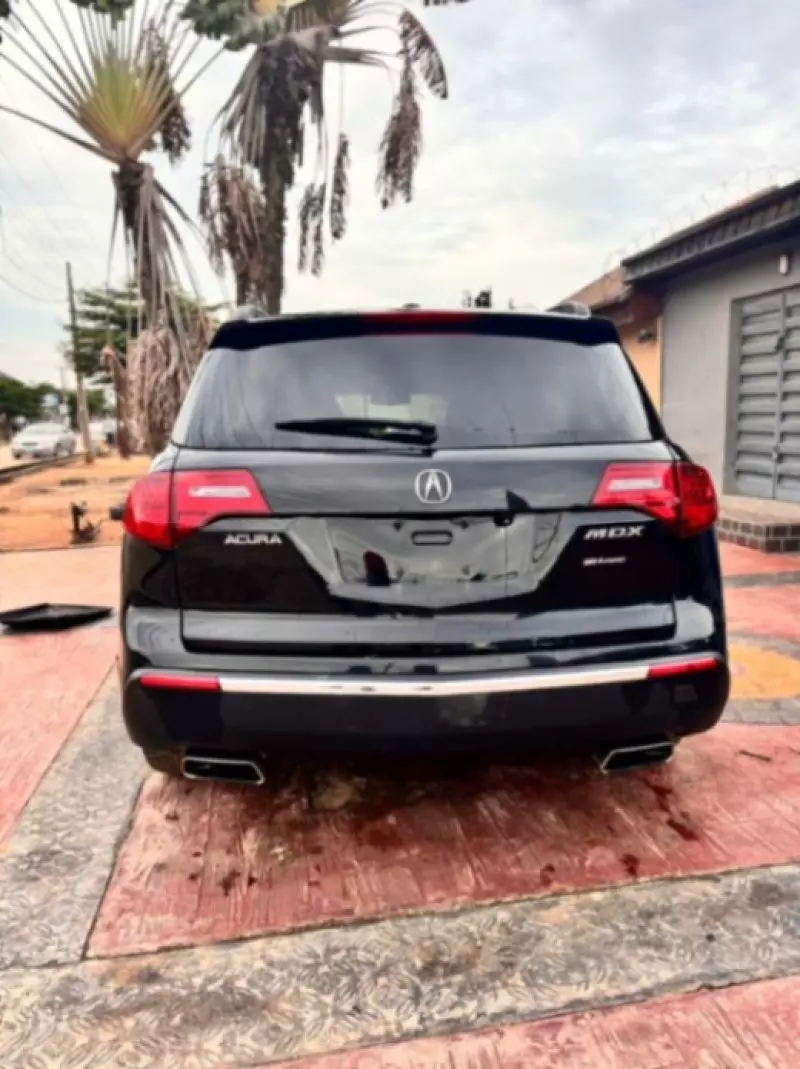 Acura MDX   - 2011