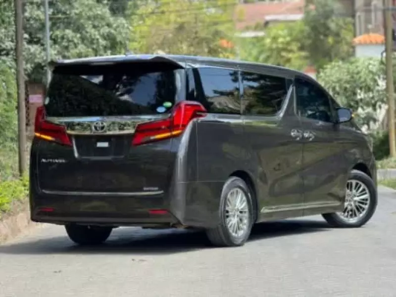 Toyota Alphard   - 2018