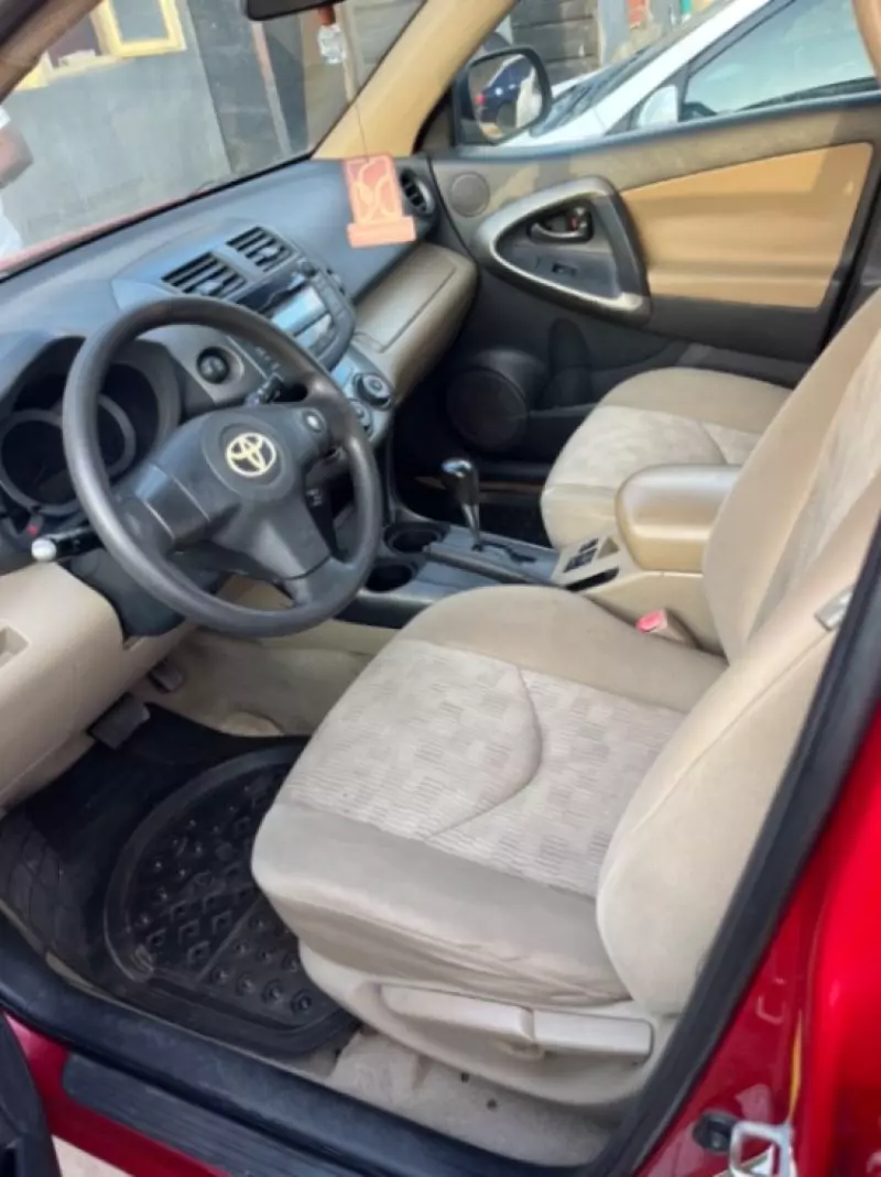 TOYOTA RAV 4 - 2010
