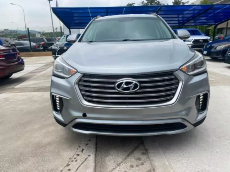 Hyundai Santa Fe   - 2016