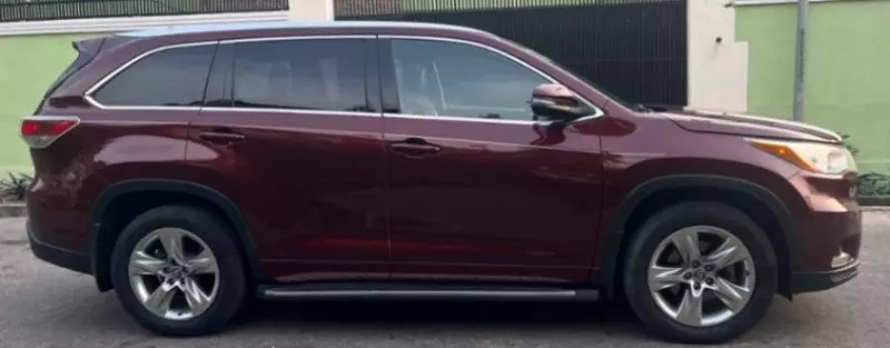 Toyota Highlander   - 2016