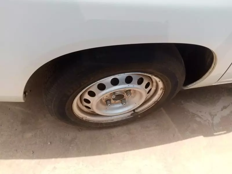 Toyota Succeed    - 2016