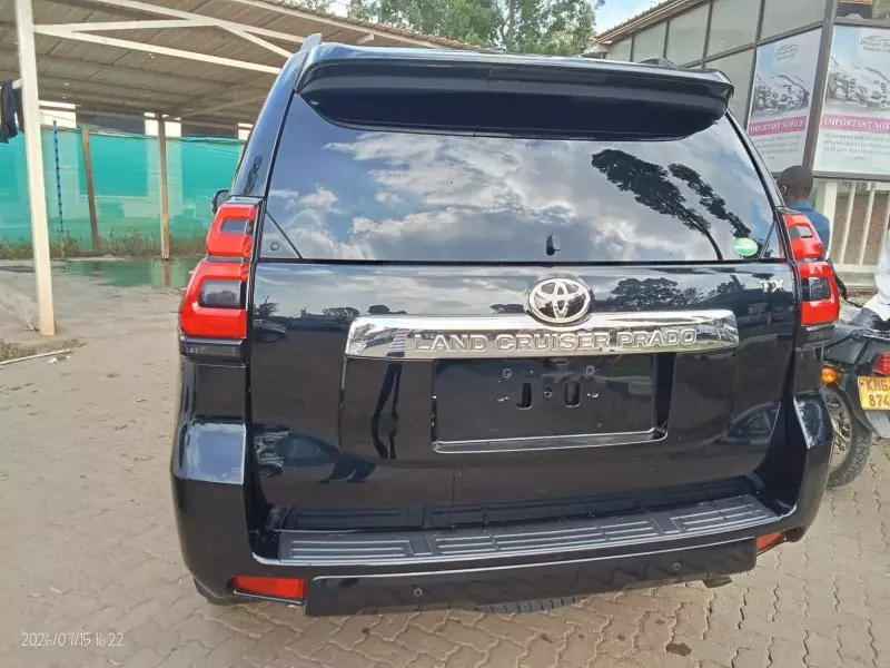 TOYOTA Landcruiser Prado   - 2020