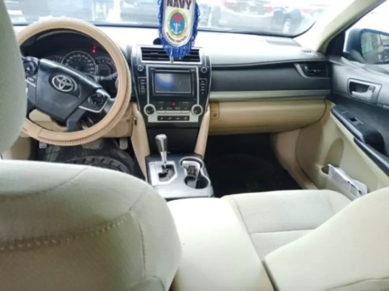 TOYOTA Camry - 2012