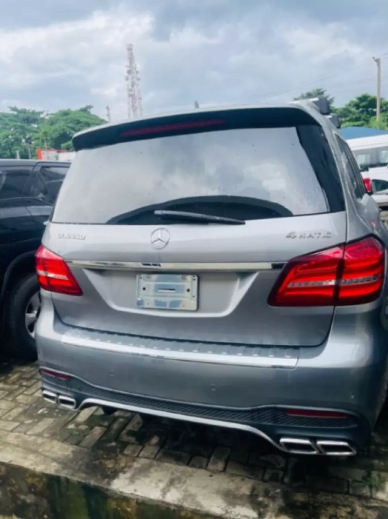 Mercedes-Benz GLS 550 - 2015