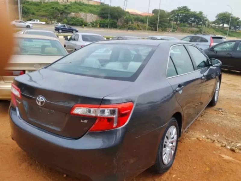 TOYOTA Camry   - 2012