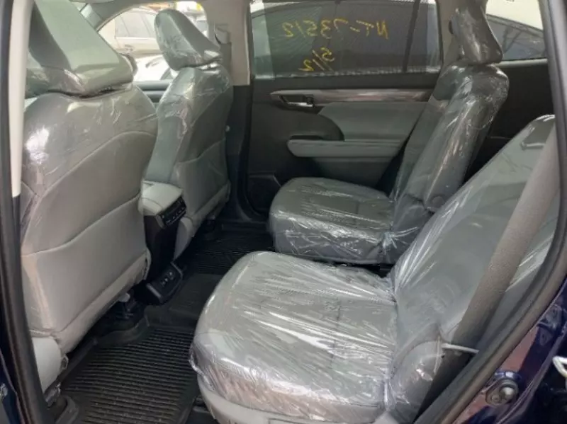Toyota Highlander   - 2021