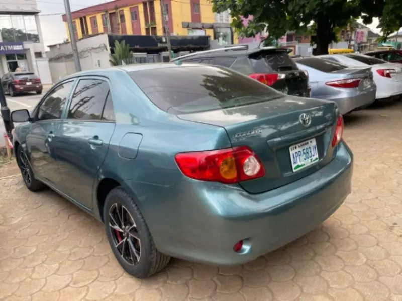 Toyota Corolla - 2009
