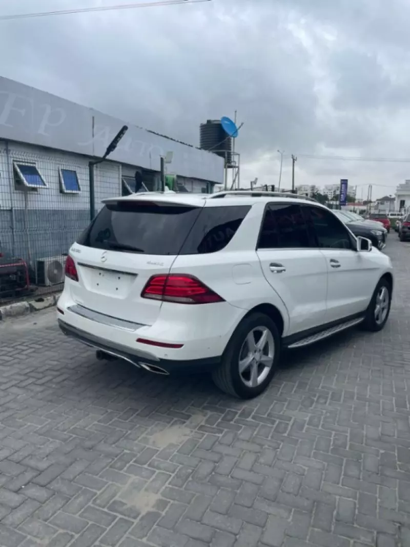 Mercedes-Benz GLE 350   - 2015