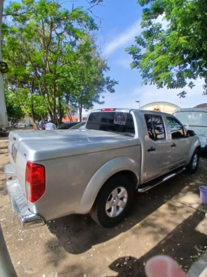Nissan Frontier   - 2015
