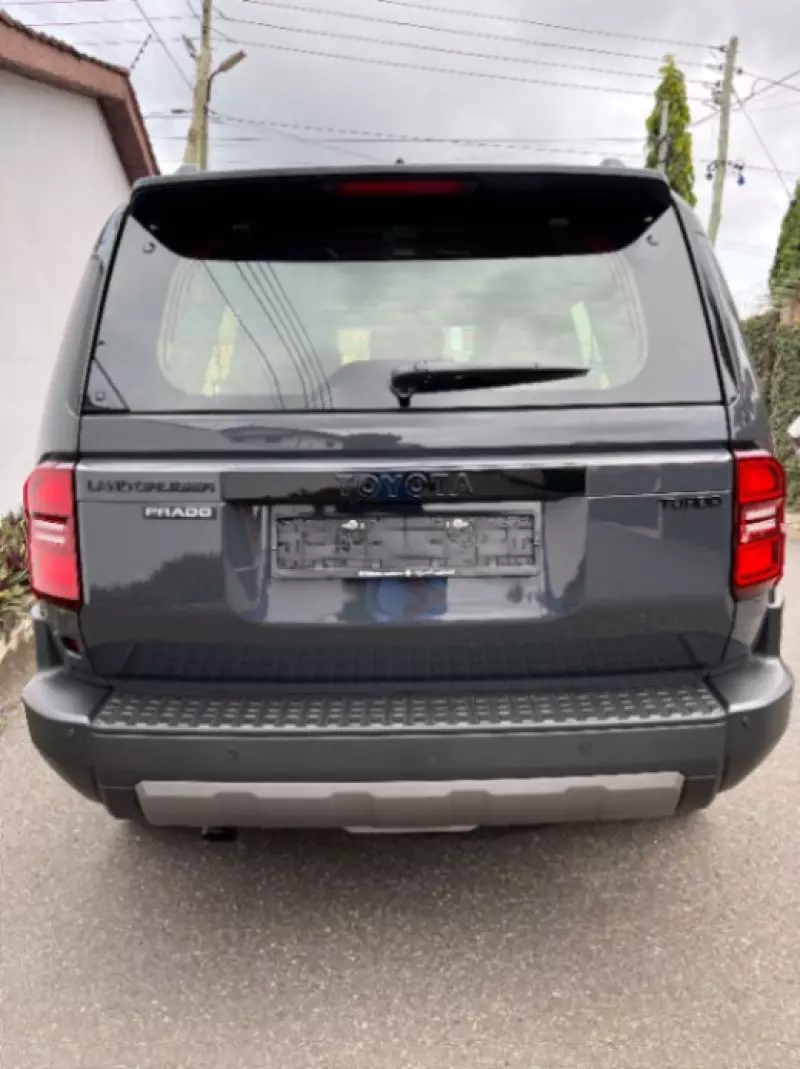 Toyota Prado   - 2025