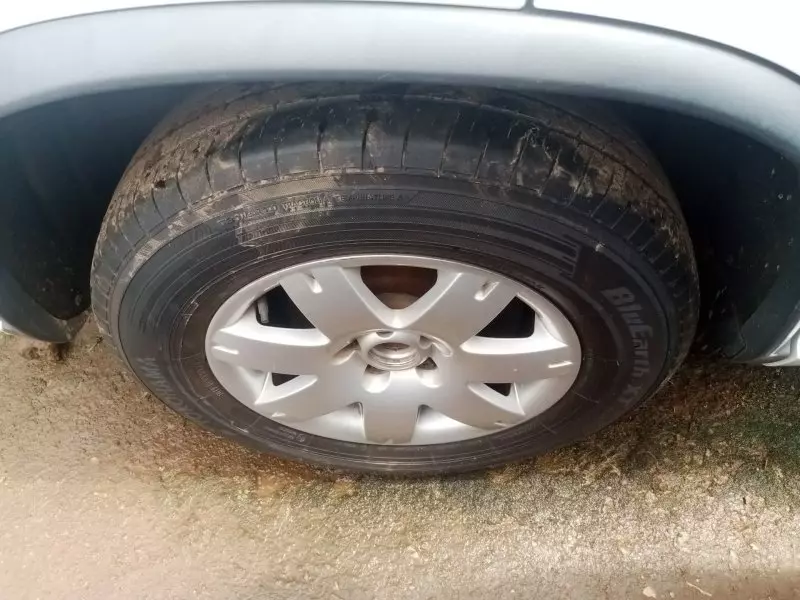 Volkswagen Tiguan   - 2010