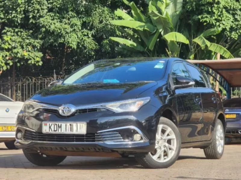 TOYOTA Auris   - 2016