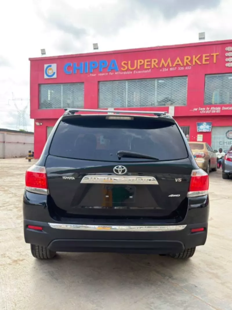 Toyota Highlander - 2011