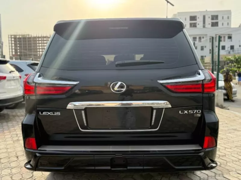 Lexus LX 570   - 2019