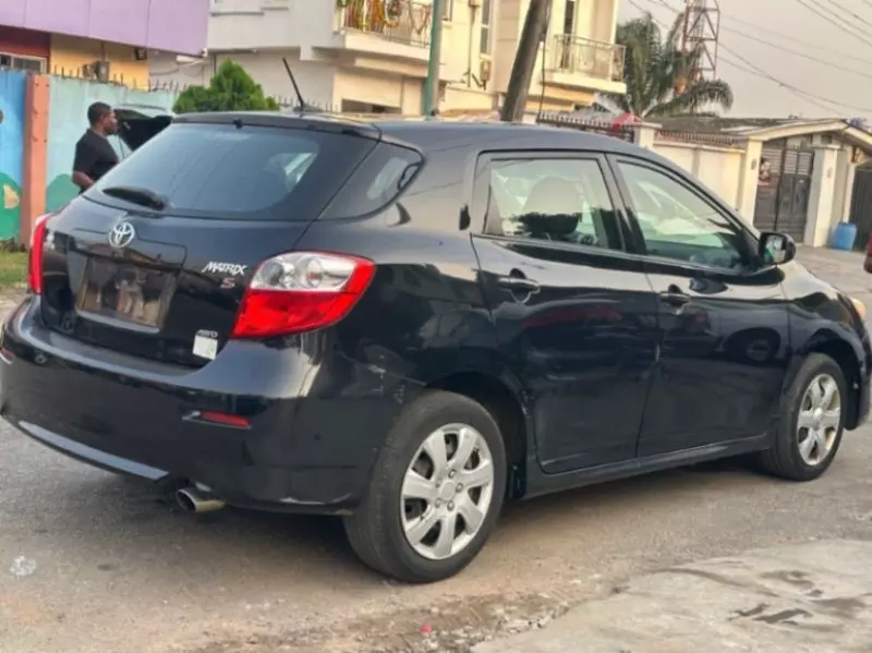 Toyota Matrix   - 2009