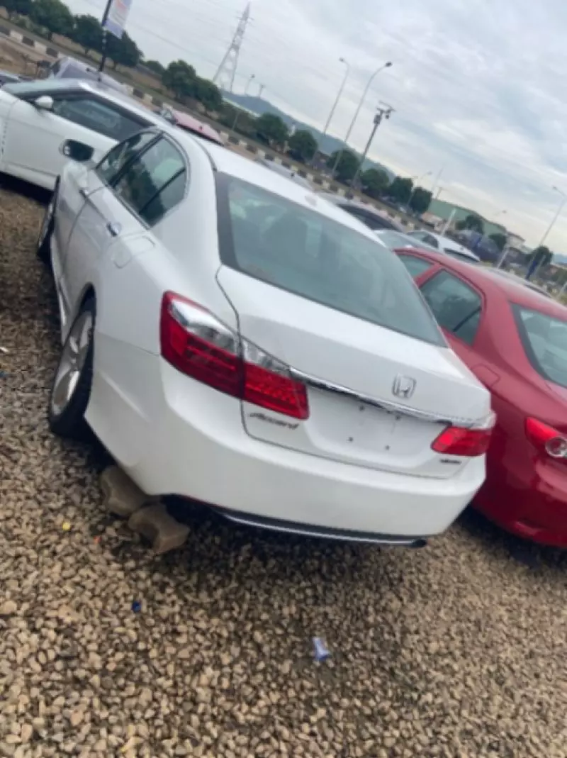 Honda Accord - 2015