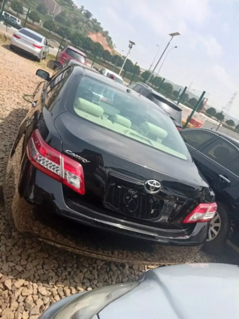 TOYOTA Camry   - 2011