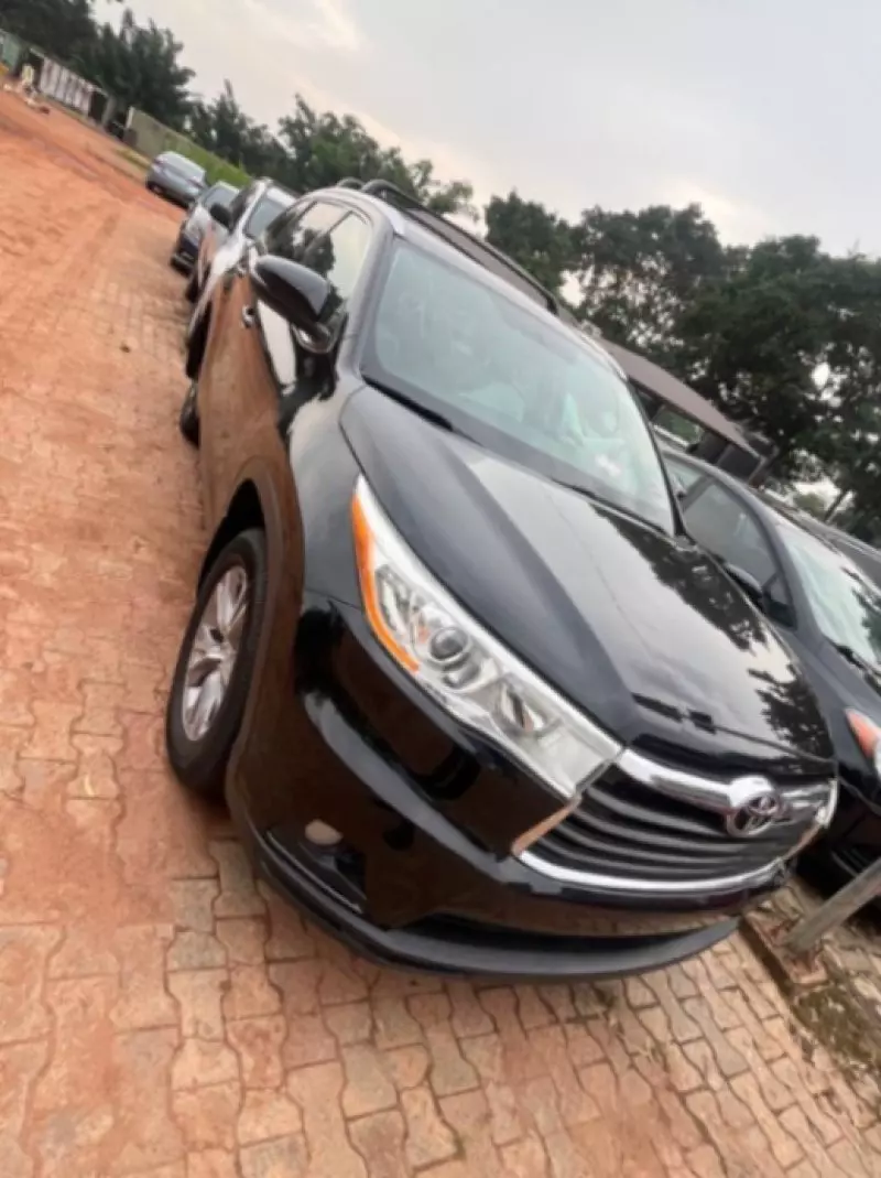 TOYOTA Highlander   - 2014