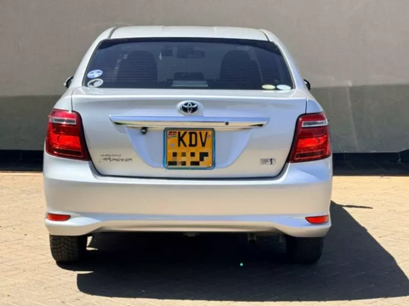 Toyota Axio hybrid    - 2018