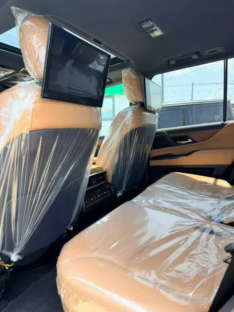Lexus LX 600 - 2022