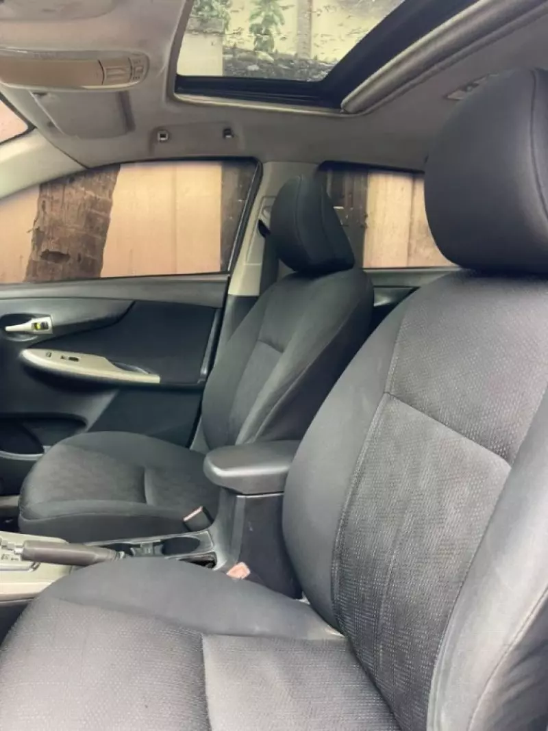 TOYOTA Corolla   - 2010