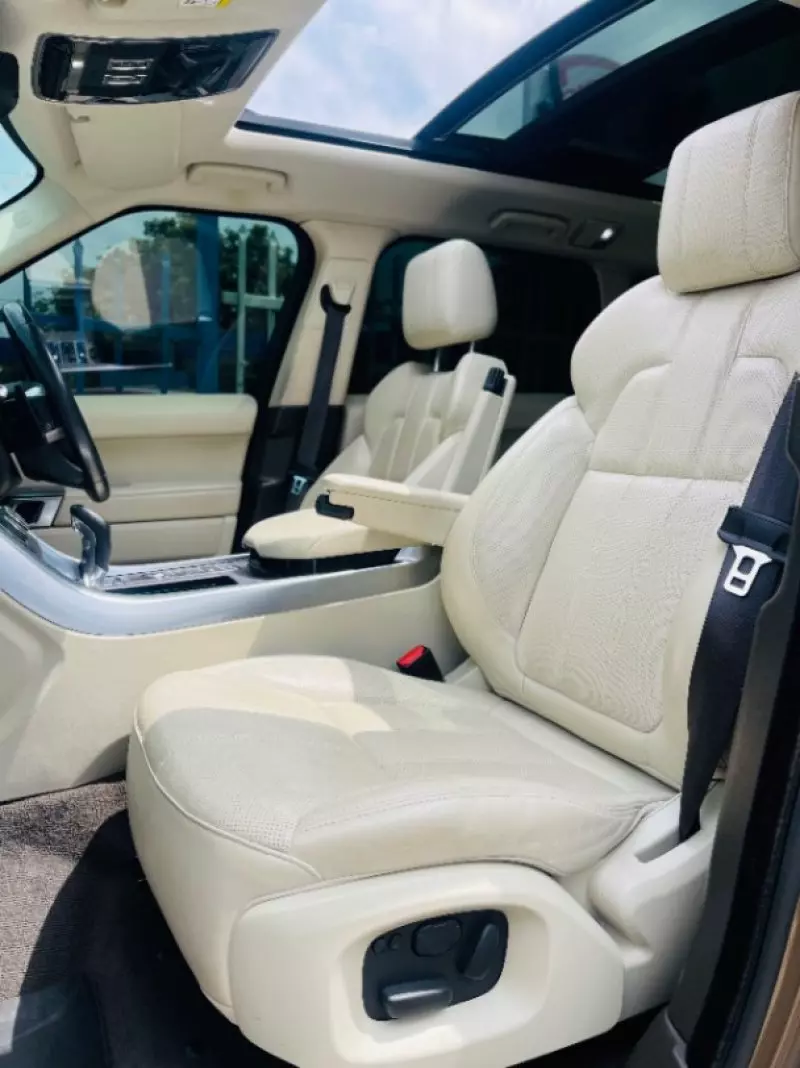 Land Rover Range Rover Sport   - 2014