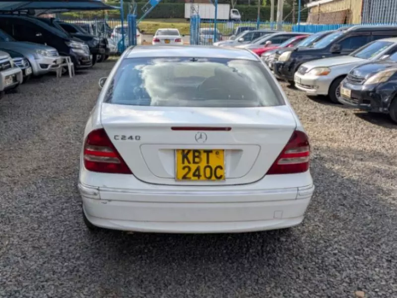 Mercedes-Benz 240 - 2005