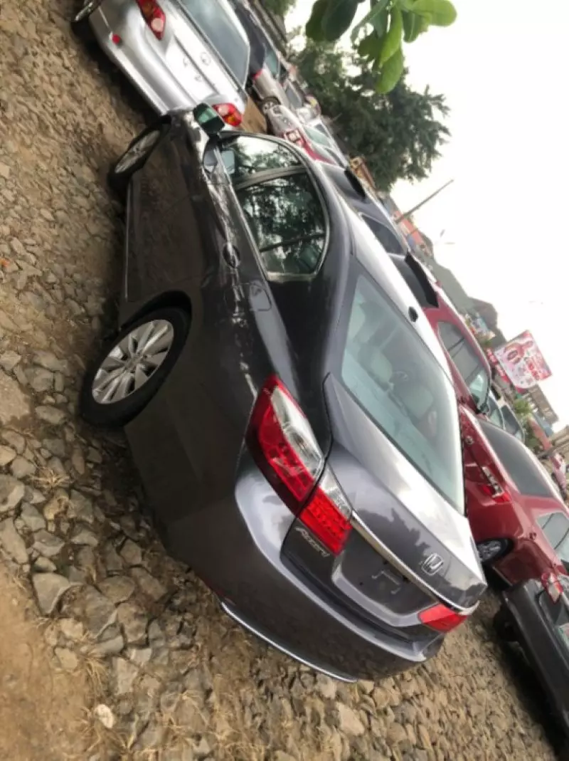 Honda Accord   - 2013