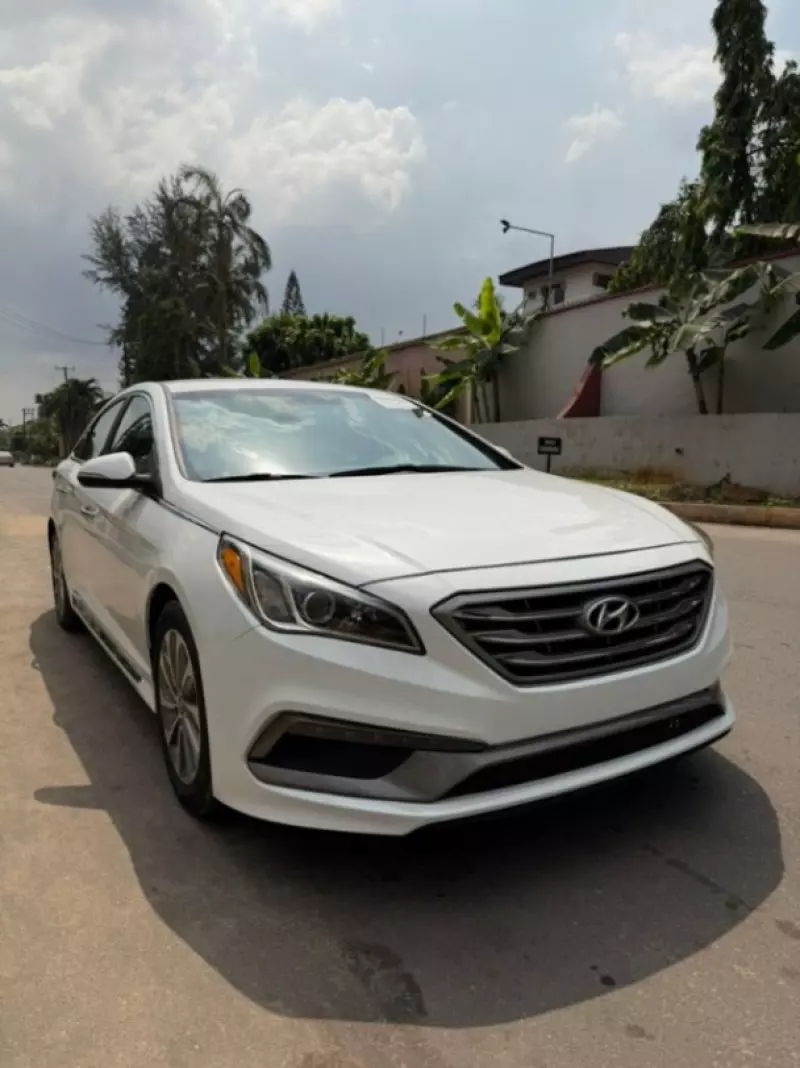 Hyundai Sonata   - 2015