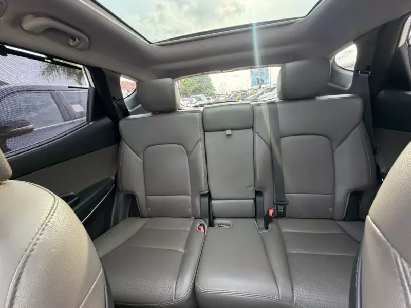 Hyundai Santa Fe   - 2014