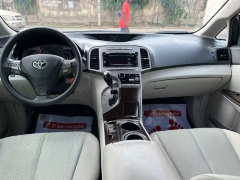 Toyota Venza   - 2012