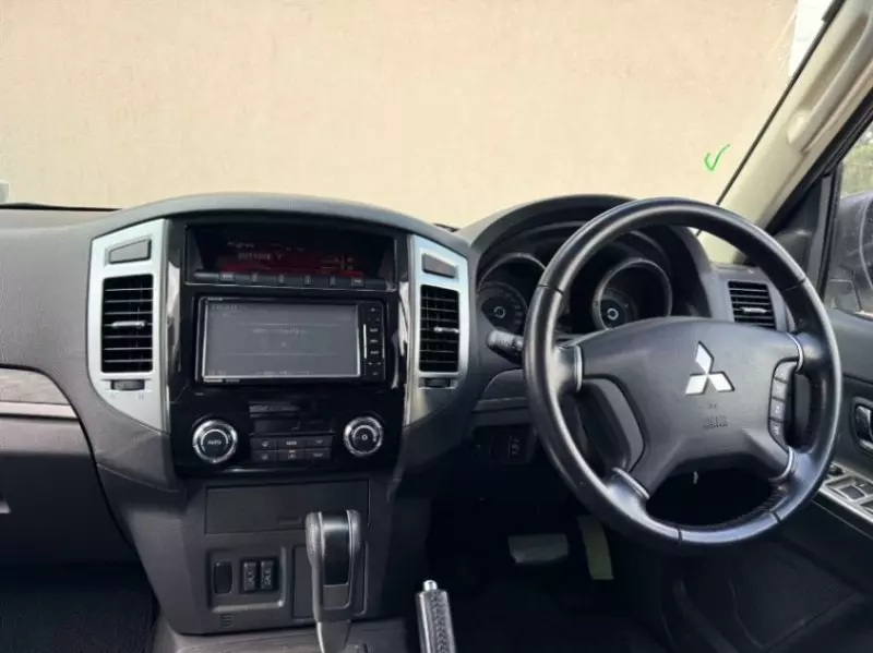 Mitsubishi Pajero   - 2018