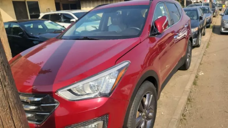 Hyundai Santa Fe   - 2013