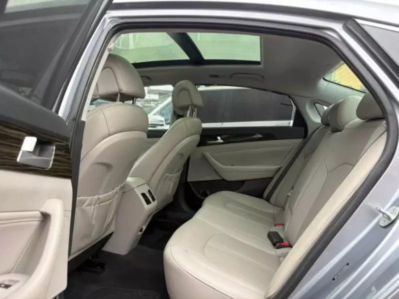 Hyundai Sonata   - 2016