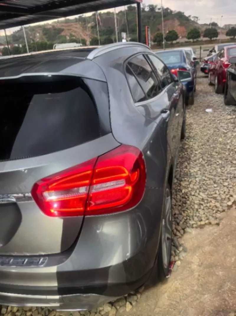 Mercedes-Benz GLA 250   - 2015