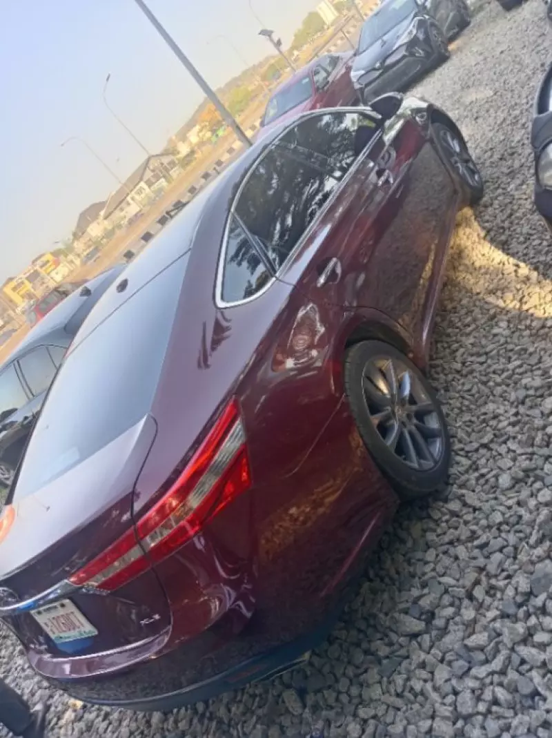 Toyota Avalon   - 2015
