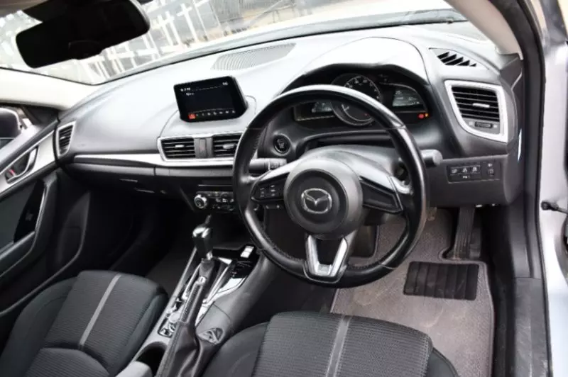 Mazda Axela    - 2018