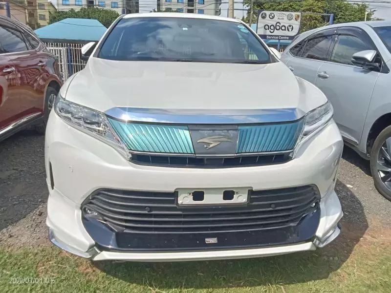 TOYOTA Harrier hybrid    - 2018