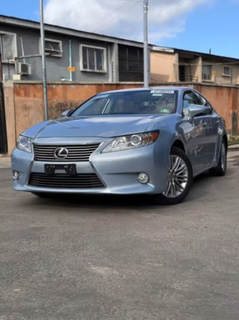 Lexus ES 350   - 2013