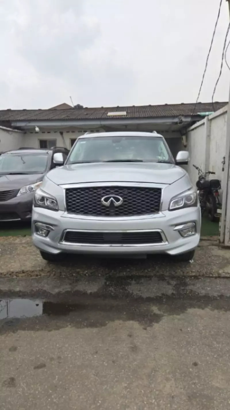 Infiniti QX80   - 2017