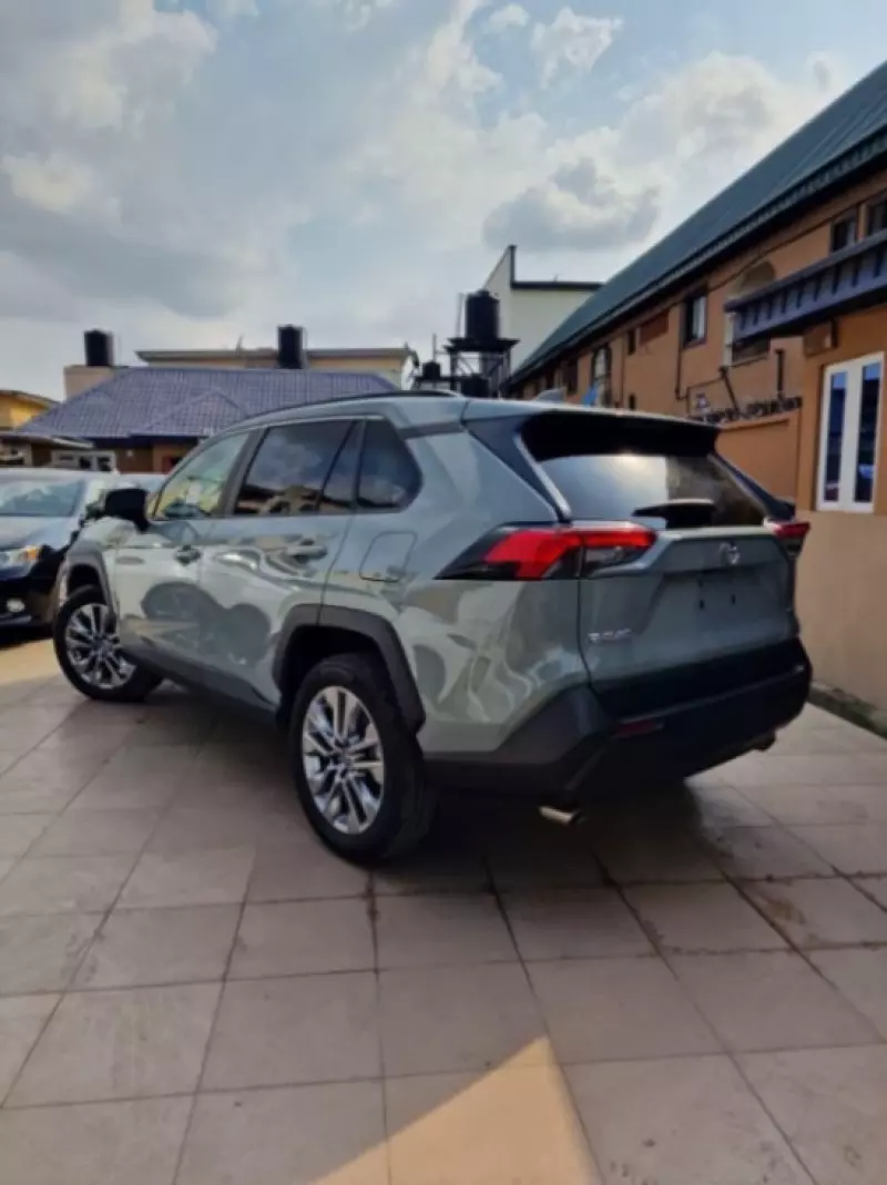 TOYOTA RAV 4   - 2023