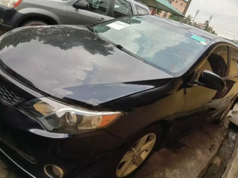 Toyota Camry - 2014