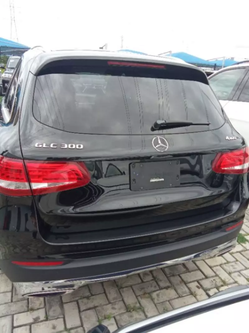 Mercedes-Benz GLC 300   - 2018