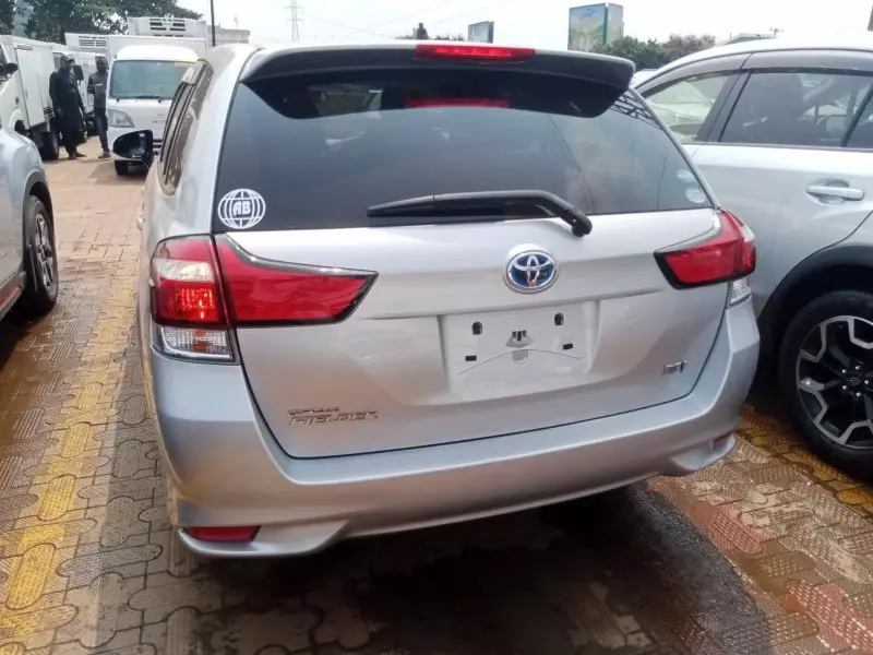Toyota Fielder hybrid    - 2016