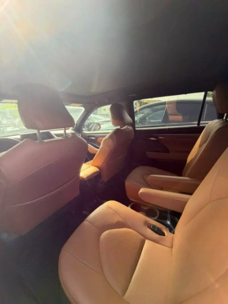 TOYOTA Highlander   - 2021